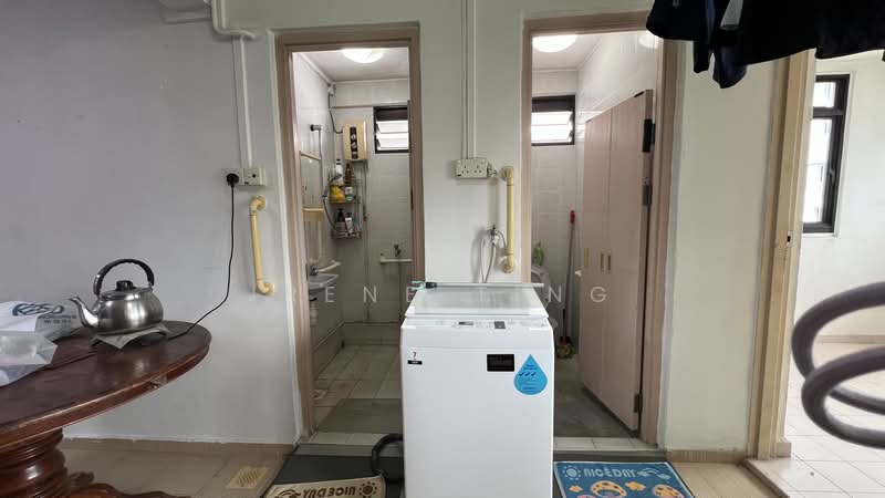 26 Toa Payoh East, 26 Toa Payoh East, Balestier / Toa Payoh, 2 Bedrooms, 721 sqft, HDB Flat For Sale, by Irene Ting, 500171917 - Bathroom - PropertyGuru.com.sg