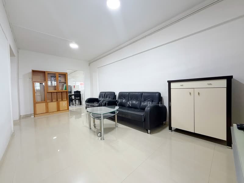 225 Ang Mo Kio Avenue 1, 225 Ang Mo Kio Avenue 1, 2 Bedrooms, 721 sqft, HDB Flat For Rent, by Kristyn Peh, 500171925 - Living Room - PropertyGuru.com.sg