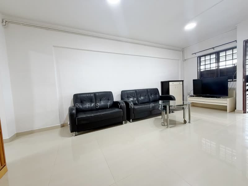 225 Ang Mo Kio Avenue 1, 225 Ang Mo Kio Avenue 1, 2 Bedrooms, 721 sqft, HDB Flat For Rent, by Kristyn Peh, 500171925 - Living Room - PropertyGuru.com.sg