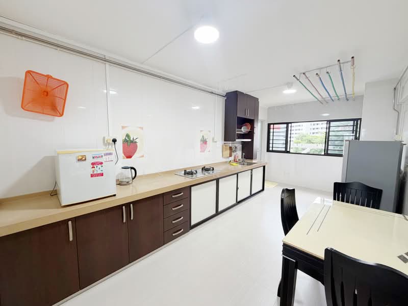 225 Ang Mo Kio Avenue 1, 225 Ang Mo Kio Avenue 1, 2 Bedrooms, 721 sqft, HDB Flat For Rent, by Kristyn Peh, 500171925 - Kitchen - PropertyGuru.com.sg