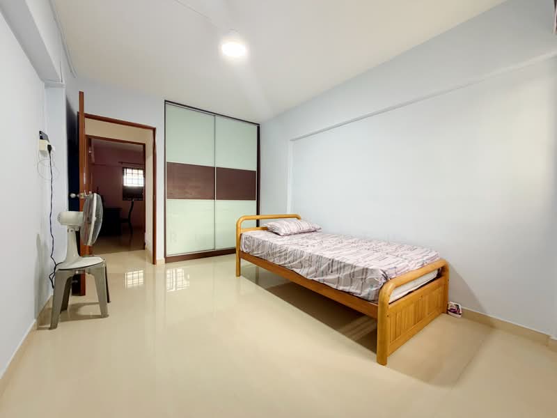 225 Ang Mo Kio Avenue 1, 225 Ang Mo Kio Avenue 1, 2 Bedrooms, 721 sqft, HDB Flat For Rent, by Kristyn Peh, 500171925 - Bedroom - PropertyGuru.com.sg