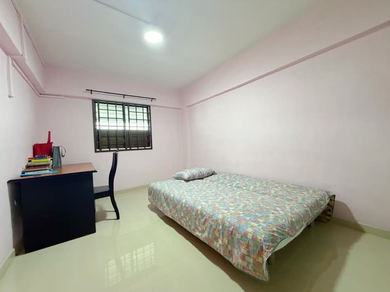 225 Ang Mo Kio Avenue 1, 225 Ang Mo Kio Avenue 1, 2 Bedrooms, 721 sqft, HDB Flat For Rent, by Kristyn Peh, 500171925 - Bedroom - PropertyGuru.com.sg