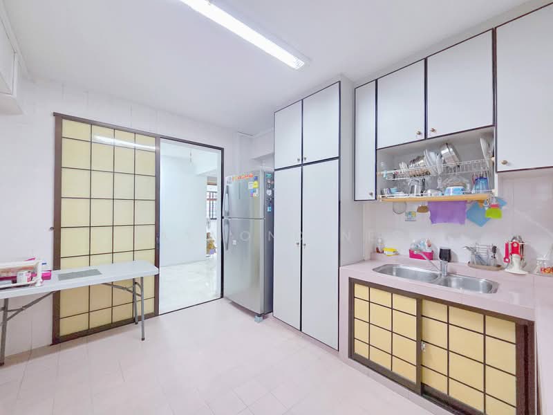 790 Woodlands Avenue 6, 790 Woodlands Avenue 6, 4 Bedrooms, 1,302 sqft, HDB Flat For Sale, by Raymond Neo, 500171927 - Kitchen - PropertyGuru.com.sg