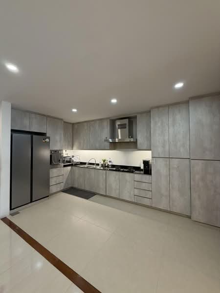 Chestnut Fully Renovated Inter Terrace! Walking Distance to Cashew MRT!, Chestnut Gardens / Cashew Road / Hillview, 5 Bedrooms, 3,200 sqft, Terraced House For Sale, by Joel Koh, 500171931 - Kitchen - PropertyGuru.com.sg
