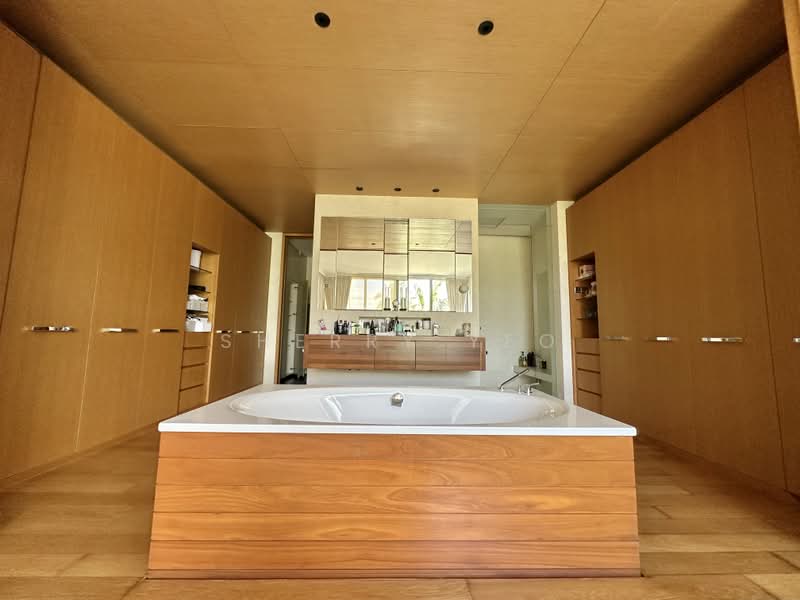 Seven Palms Sentosa Cove, 155 Cove Drive, 3 Bedrooms, 4,241 sqft, Condominium For Sale, by Sherry Yeo, 500171950 - Bathroom - PropertyGuru.com.sg