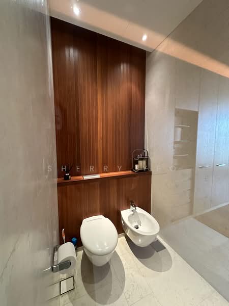 Seven Palms Sentosa Cove, 155 Cove Drive, 3 Bedrooms, 4,241 sqft, Condominium For Sale, by Sherry Yeo, 500171950 - Bathroom - PropertyGuru.com.sg