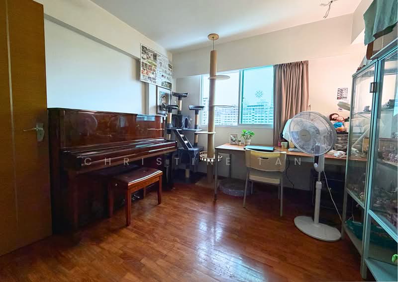 137 Bishan Street 12, 137 Bishan Street 12, 4 Bedrooms, 1,776 sqft, HDB Flat For Sale, by Christine Tan, 500171959 - Main: Common room - PropertyGuru.com.sg