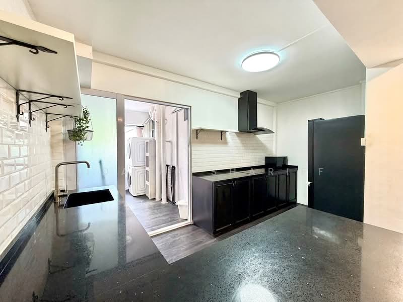 279 Toh Guan Road, 279 Toh Guan Road, 3 Bedrooms, 1,302 sqft, HDB Flat For Sale, by Hidayat Shariff, 500171960 - Kitchen - PropertyGuru.com.sg