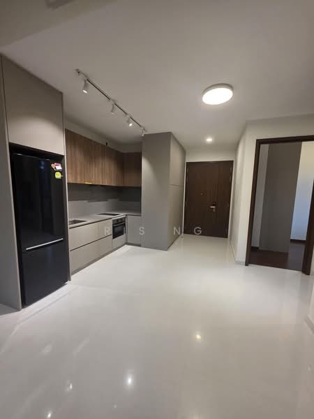Parksuites, 18 Holland Grove Road, 2 Bedrooms, 786 sqft, Condominium For Rent, by Ris Ng, 500171961 - Kitchen - PropertyGuru.com.sg