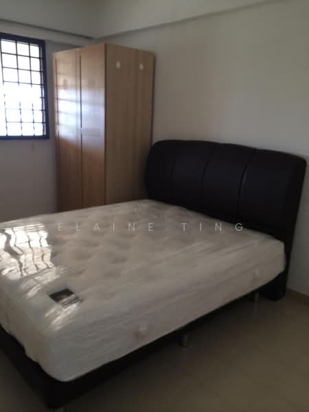 270 Tampines Street 21, 270 Tampines Street 21, 2 Bedrooms, 800 sqft, HDB Flat For Rent, by Elaine Ting, 500171966 - 2nd bedroom - PropertyGuru.com.sg