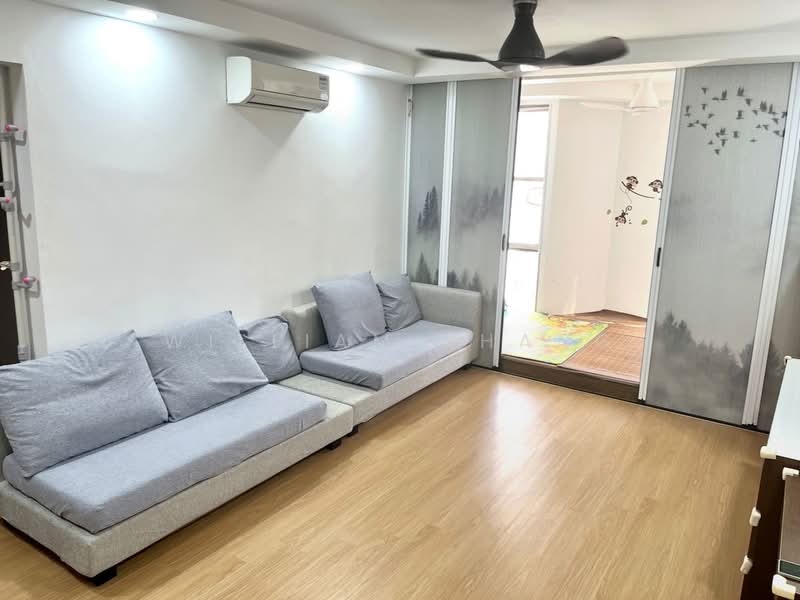 Parc Vista, 458 Corporation Road, 2 Bedrooms, 1,055 sqft, Condominium For Sale, by William Zhang, 500171972 - Living Room - PropertyGuru.com.sg