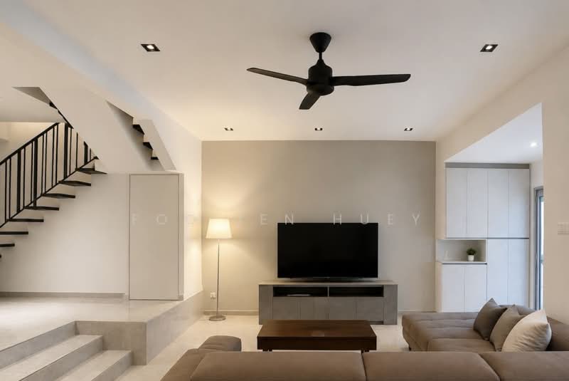 Mins walk to MRT and St. Nicholas Girls' School, , 5 Bedrooms, 2,500 sqft, Terraced House For Sale, by Foo Jen Huey, 500171978 - Living Room - PropertyGuru.com.sg