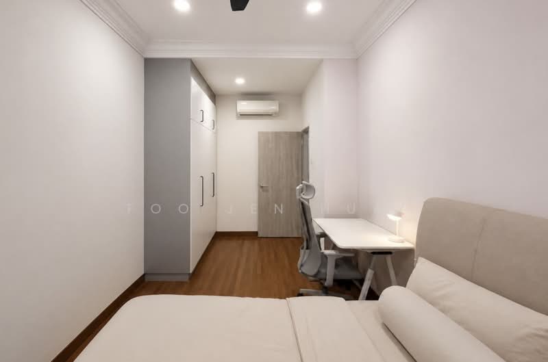 Mins walk to MRT and St. Nicholas Girls' School, , 5 Bedrooms, 2,500 sqft, Terraced House For Sale, by Foo Jen Huey, 500171978 - Bedroom - PropertyGuru.com.sg