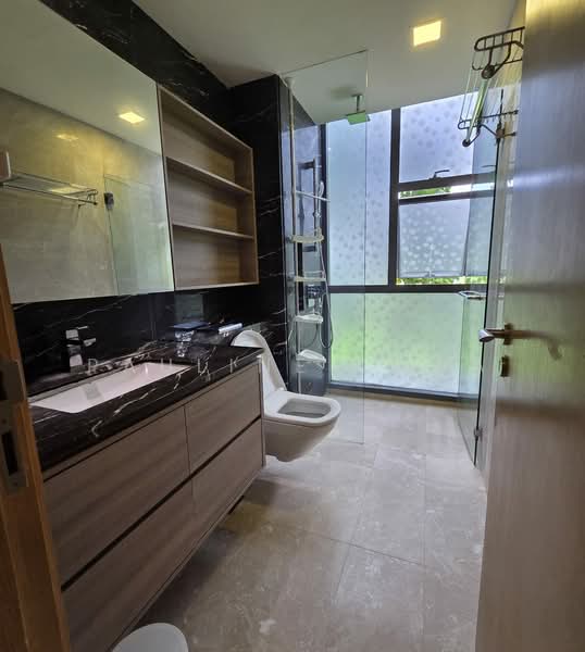 Belgravia Villas, 200 Ang Mo Kio Avenue 5, 5 Bedrooms, 3,961 sqft, Cluster House For Sale, by Pauline Chua, 500171981 - Bathroom - PropertyGuru.com.sg