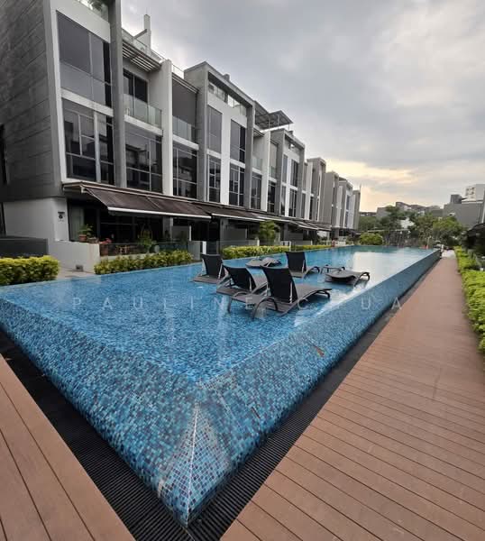 Belgravia Villas, 200 Ang Mo Kio Avenue 5, 5 Bedrooms, 3,961 sqft, Cluster House For Sale, by Pauline Chua, 500171981 - Submerged deck - PropertyGuru.com.sg