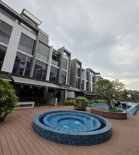 Belgravia Villas, 200 Ang Mo Kio Avenue 5, 5 Bedrooms, 3,961 sqft, Cluster House For Sale, by Pauline Chua, 500171981 - Jacuzzi - PropertyGuru.com.sg