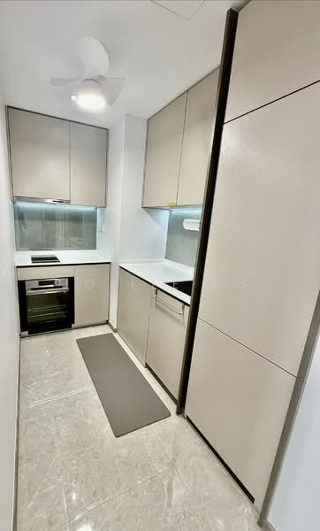 Sengkang Grand Residences, 80 Compassvale Bow, 2 Bedrooms, 624 sqft, Condominium For Rent, by Joelle Ng, 500171982 - Kitchen - PropertyGuru.com.sg