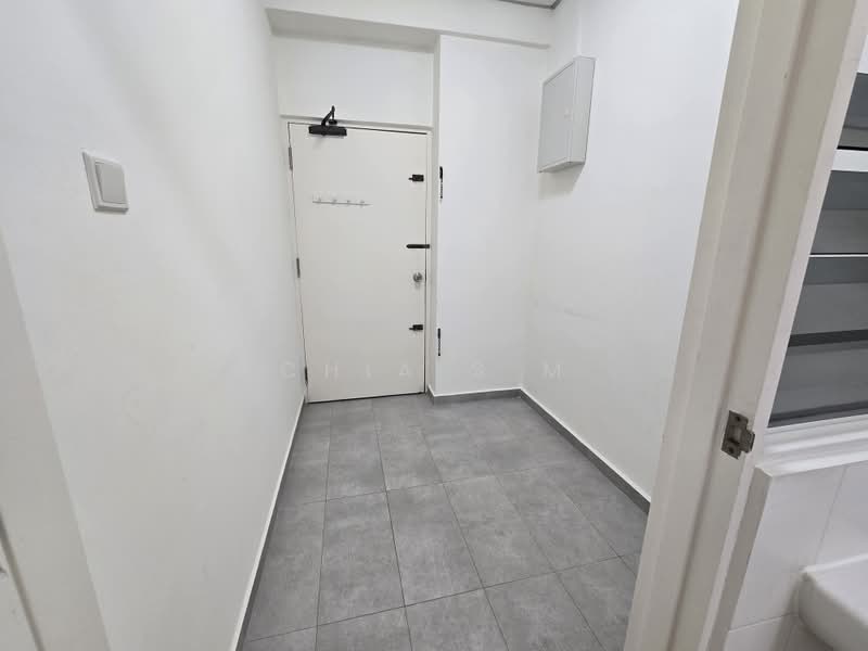 Riverwalk Apartments, 20 Upper Circular Road, 3 Bedrooms, 1,615 sqft, Apartment For Rent, by Chia S M, 500171987 - Entrance - PropertyGuru.com.sg