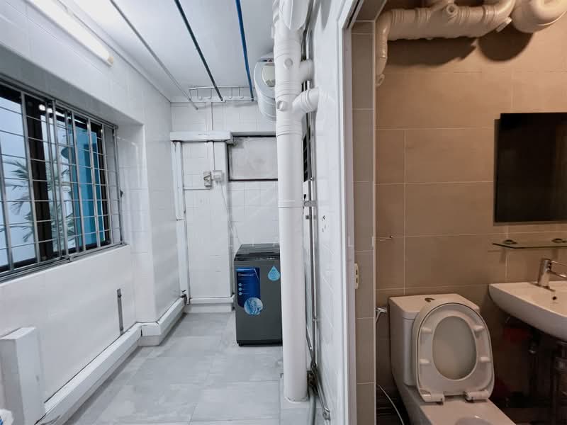 353 Kang Ching Road, 353 Kang Ching Road, 4 Bedrooms, 1,292 sqft, HDB Flat For Sale, by Julian Li, 500171988 - Bathroom - PropertyGuru.com.sg