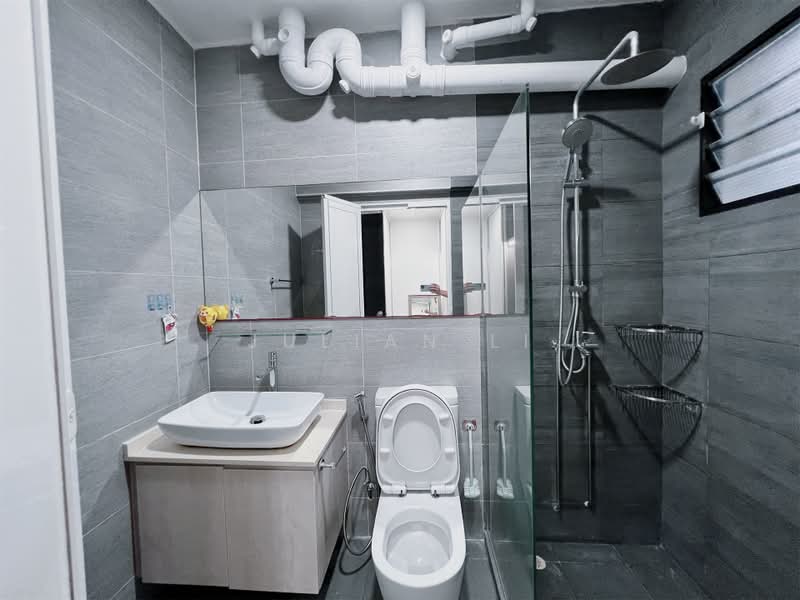 353 Kang Ching Road, 353 Kang Ching Road, 4 Bedrooms, 1,292 sqft, HDB Flat For Sale, by Julian Li, 500171988 - Bathroom - PropertyGuru.com.sg