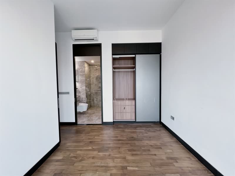 Martin Modern, 10 Martin Place, 2 Bedrooms, 764 sqft, Apartment For Sale, by Julian Li, 500172000 - Bathroom - PropertyGuru.com.sg