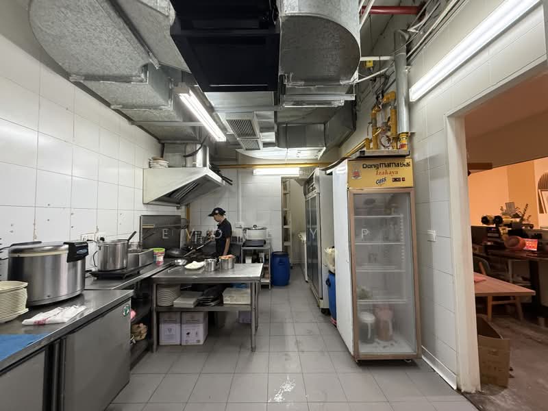 Kensington Square, 2 Jalan Lokam, 872 sqft, Mall Shop For Rent, by Evone Yap, 500172006 - Kitchen - CommercialGuru.com.sg