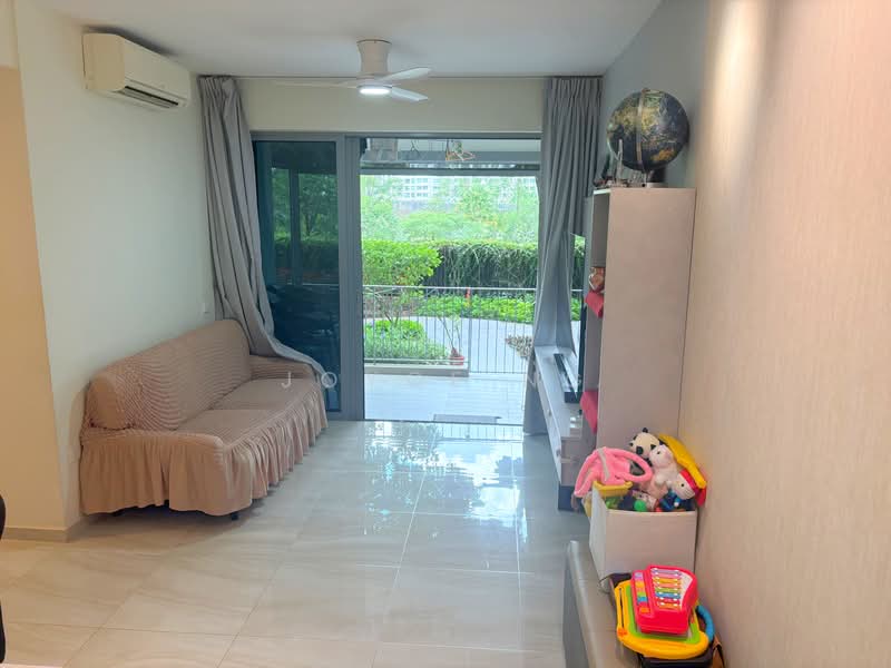 sengkang mrt, , 3 Bedrooms, 872 sqft, Condominium For Sale, by Joyce Ng, 500172008 - Living Room - PropertyGuru.com.sg