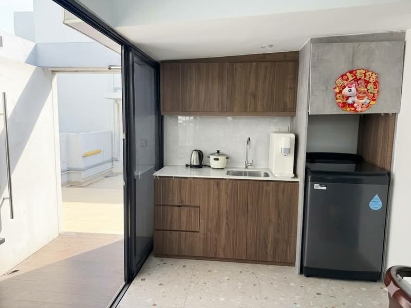NV Residences, 85 Pasir Ris Grove, 6 Bedrooms, 2,508 sqft, Condominium For Sale, by Chris Quek, 500172015 - Converted open roof terrace pantry - PropertyGuru.com.sg