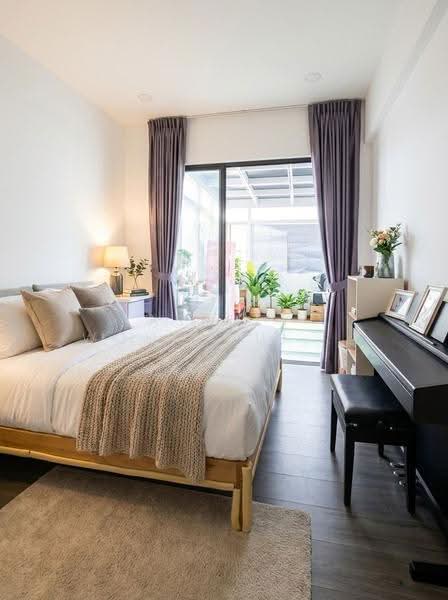 EMINENCE LANDED~ 2 Storeys Terrace @ Daisy Rd/Daisy Ave, Daisy Avenue, Macpherson / Potong Pasir, 3 Bedrooms, 2,500 sqft, Terraced House For Sale, by Ashley Wong Hui Min (黄鏸慜), 500172016 - Bedroom - PropertyGuru.com.sg
