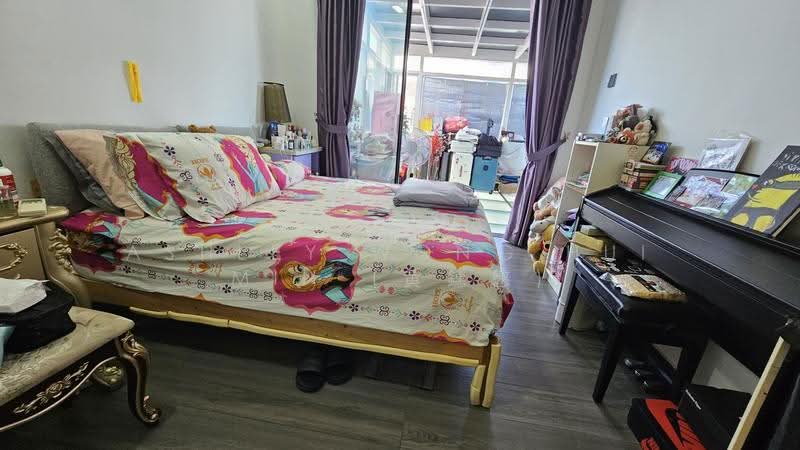 EMINENCE LANDED~ 2 Storeys Terrace @ Daisy Rd/Daisy Ave, Daisy Avenue, Macpherson / Potong Pasir, 3 Bedrooms, 2,500 sqft, Terraced House For Sale, by Ashley Wong Hui Min (黄鏸慜), 500172016 - Bedroom - PropertyGuru.com.sg