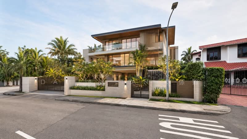 ⭐️ATTRACTIVE PSF @ $2,XXX | 30M WIDE FRONTAGE DETACHED @ GCBA CALDECOTT HILL ESTATE FOR REBUILDING⭐️, Olive Road Caldecott Andrew Lornie Joan Westlake Windsor Park Ontario Florida Marigold Gardenia Gladiola Orchid Carnation Bright Hill Pemimpin Berjaya Binchang Insaf Clover Mount Rosie Kheam Hock Trevose Harlyn Berrima Dalkeith Camborne Narooma Ross, Newton / Novena, 4 Bedrooms, 3,500 sqft, Detached House For Sale, by Damian Tan 陈係赈, 500172017 - Exterior - PropertyGuru.com.sg