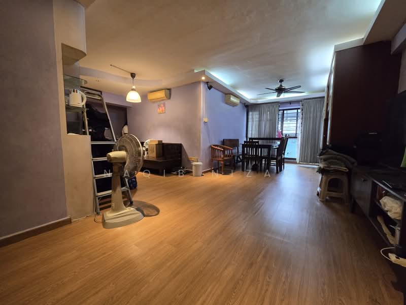 602 Jurong West Street 62, 602 Jurong West Street 62, 3 Bedrooms, 1,238 sqft, HDB Flat For Sale, by Naqib Nizar, 500172018 - Living Room - PropertyGuru.com.sg
