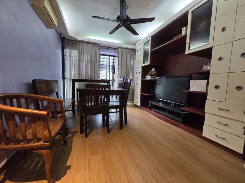 602 Jurong West Street 62, 602 Jurong West Street 62, 3 Bedrooms, 1,238 sqft, HDB Flat For Sale, by Naqib Nizar, 500172018 - Living Room - PropertyGuru.com.sg