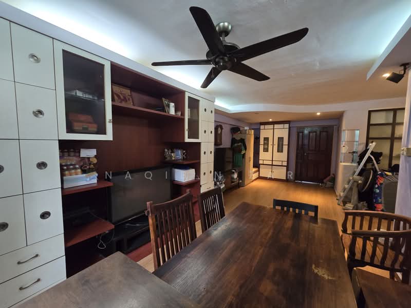 602 Jurong West Street 62, 602 Jurong West Street 62, 3 Bedrooms, 1,238 sqft, HDB Flat For Sale, by Naqib Nizar, 500172018 - Living Room - PropertyGuru.com.sg