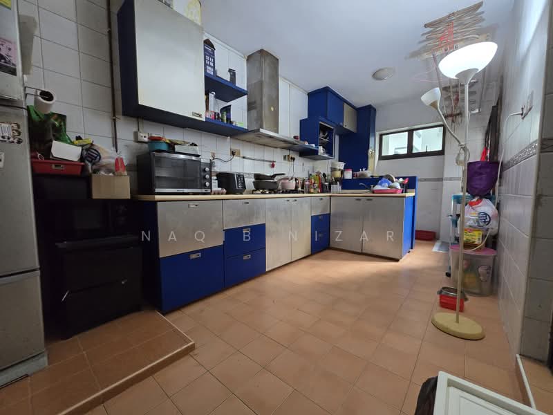 602 Jurong West Street 62, 602 Jurong West Street 62, 3 Bedrooms, 1,238 sqft, HDB Flat For Sale, by Naqib Nizar, 500172018 - Kitchen - PropertyGuru.com.sg