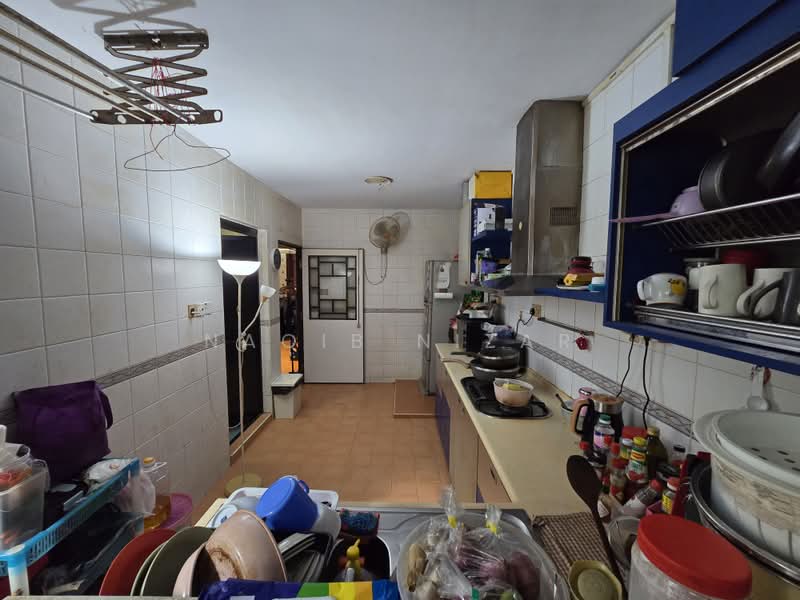 602 Jurong West Street 62, 602 Jurong West Street 62, 3 Bedrooms, 1,238 sqft, HDB Flat For Sale, by Naqib Nizar, 500172018 - Kitchen - PropertyGuru.com.sg