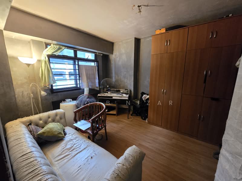 602 Jurong West Street 62, 602 Jurong West Street 62, 3 Bedrooms, 1,238 sqft, HDB Flat For Sale, by Naqib Nizar, 500172018 - Living Room - PropertyGuru.com.sg