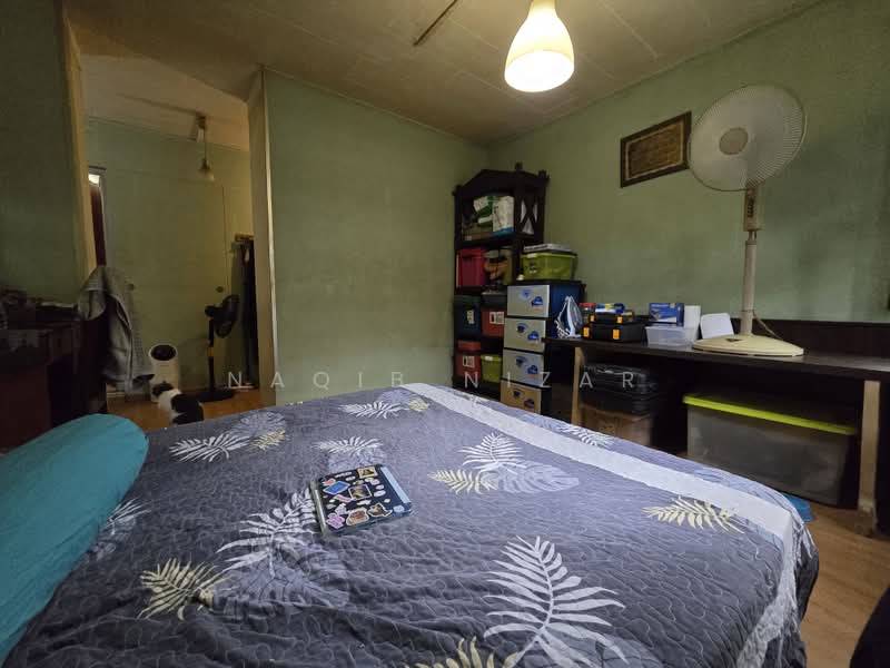 602 Jurong West Street 62, 602 Jurong West Street 62, 3 Bedrooms, 1,238 sqft, HDB Flat For Sale, by Naqib Nizar, 500172018 - Bedroom - PropertyGuru.com.sg