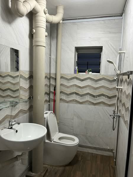 341 Bukit Batok Street 34, 341 Bukit Batok Street 34, Room Rental, 100 sqft, HDB Flat For Rent, by Steven Choo, 500172033 - Bathroom - PropertyGuru.com.sg