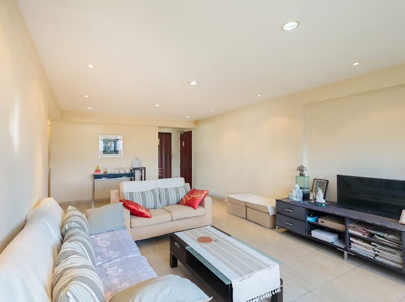 516 Bedok North Avenue 2, 516 Bedok North Avenue 2, 3 Bedrooms, 1,280 sqft, HDB Flat For Sale, by Zee Koh, 500172042 - Living Room - PropertyGuru.com.sg