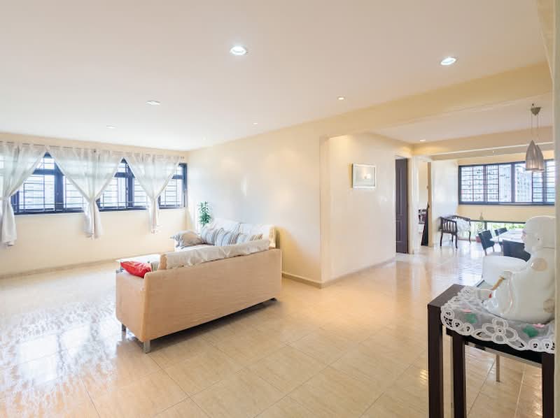 516 Bedok North Avenue 2, 516 Bedok North Avenue 2, 3 Bedrooms, 1,280 sqft, HDB Flat For Sale, by Zee Koh, 500172042 - Living Room - PropertyGuru.com.sg