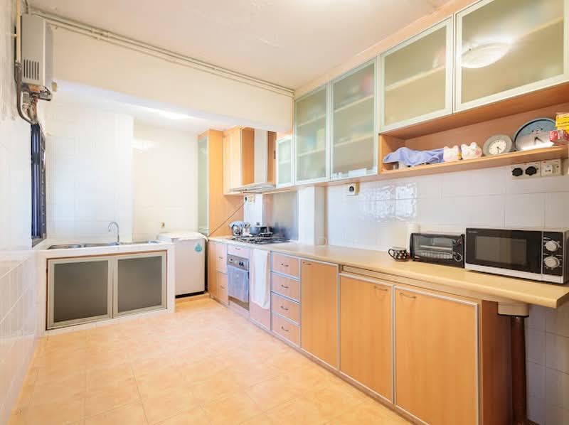 516 Bedok North Avenue 2, 516 Bedok North Avenue 2, 3 Bedrooms, 1,280 sqft, HDB Flat For Sale, by Zee Koh, 500172042 - Kitchen - PropertyGuru.com.sg