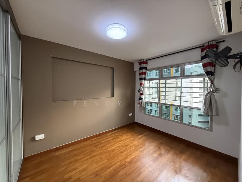 217C Compassvale Drive, 217C Compassvale Drive, 3 Bedrooms, 990 sqft, HDB Flat For Rent, by Fendy Lee, 500172066 - Master Room - PropertyGuru.com.sg