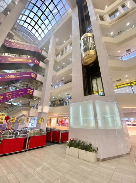 Lucky Plaza, 304 Orchard Road, 316 sqft, Mall Shop For Rent, by Viveen Leo, 500172067 - Interior - CommercialGuru.com.sg