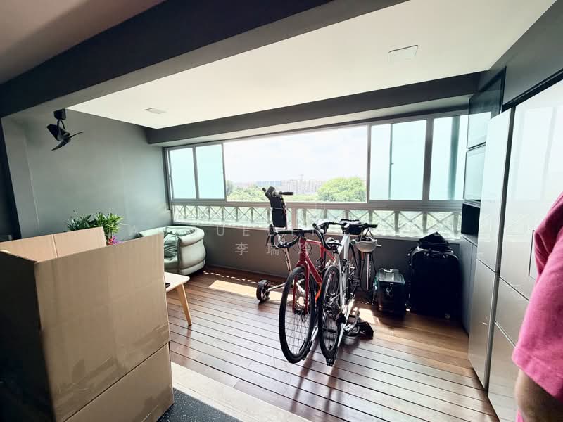403 Bukit Batok West Avenue 7, 403 Bukit Batok West Avenue 7, 4 Bedrooms, 1,539 sqft, HDB Flat For Rent, by Jacqueline Lee 李瑞玲, 500172074 - Living Room - PropertyGuru.com.sg