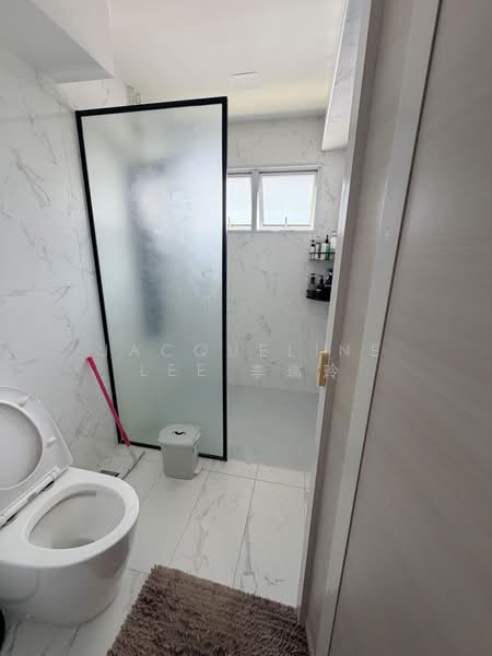 403 Bukit Batok West Avenue 7, 403 Bukit Batok West Avenue 7, 4 Bedrooms, 1,539 sqft, HDB Flat For Rent, by Jacqueline Lee 李瑞玲, 500172074 - Bathroom - PropertyGuru.com.sg