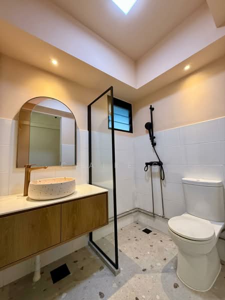 52 Cassia Crescent, 52 Cassia Crescent, 2 Bedrooms, 667 sqft, HDB Flat For Sale, by Claire C, 500172079 - Bathroom - PropertyGuru.com.sg