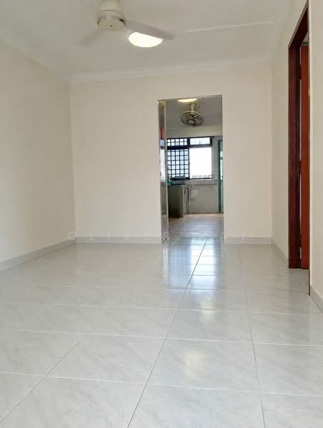 128 Lorong 1 Toa Payoh, 128 Lorong 1 Toa Payoh, 2 Bedrooms, 721 sqft, HDB Flat For Sale, by Oliver Hay, 500172080 - Living room - PropertyGuru.com.sg