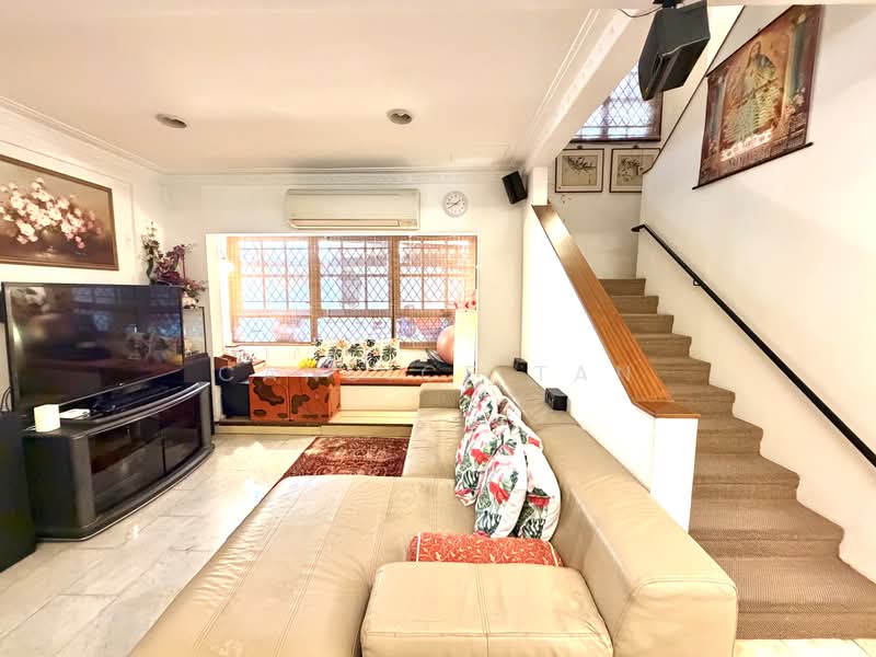LAND FOR SALES! Peaceful Bungalow @ Goodman/ Wilkinson vicinity Call Candice 9879 - 9983, Wilkinson, Goodman, Branksome, 4 Bedrooms, 2,000 sqft, Bungalow House For Sale, by Candice Tan, 500172089 - Living Room - PropertyGuru.com.sg