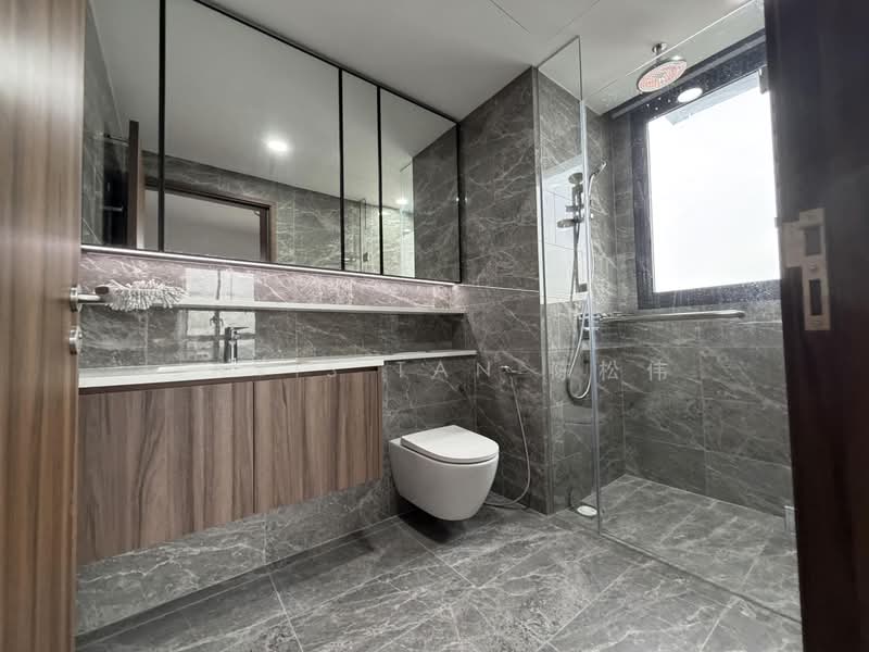 Lentor Modern, Lentor Central, 3 Bedrooms, 980 sqft, Condominium For Sale, by Javis Tan 陈松伟, 500172090 - Bathroom - PropertyGuru.com.sg
